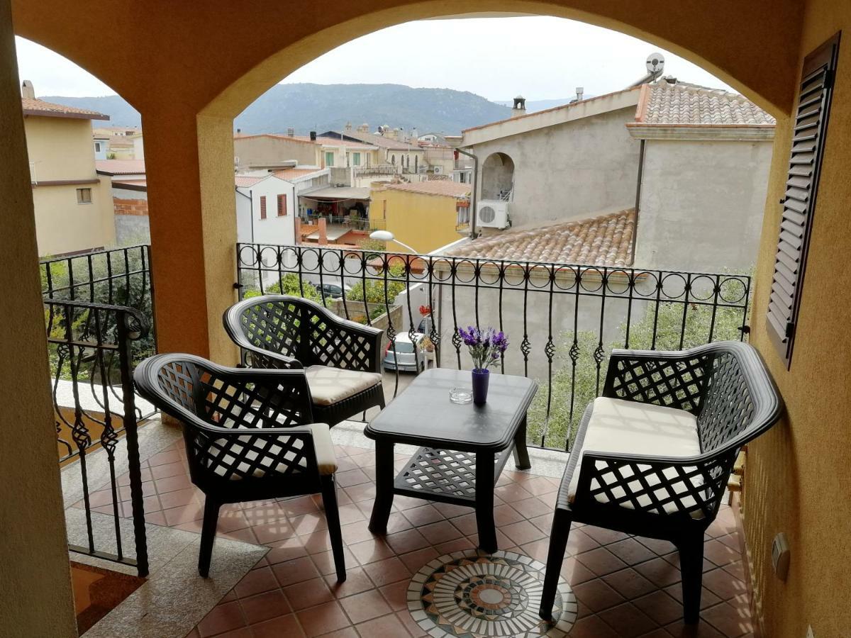 Mussilimbrosu Appartement Tortolì Buitenkant foto
